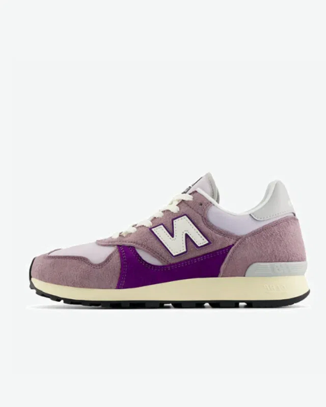 New Balance 475