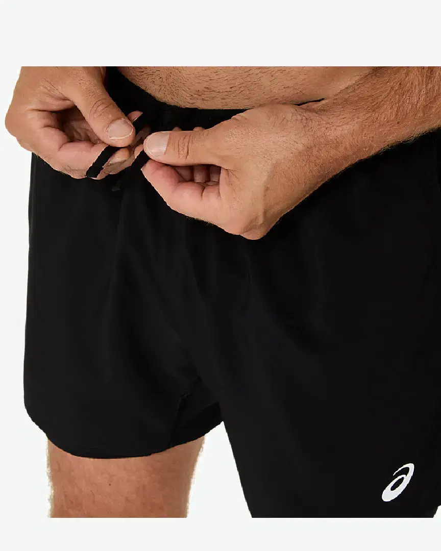 Asics Core 2N1 5In Short M - 2011D218-001 (4) au meilleur prix !