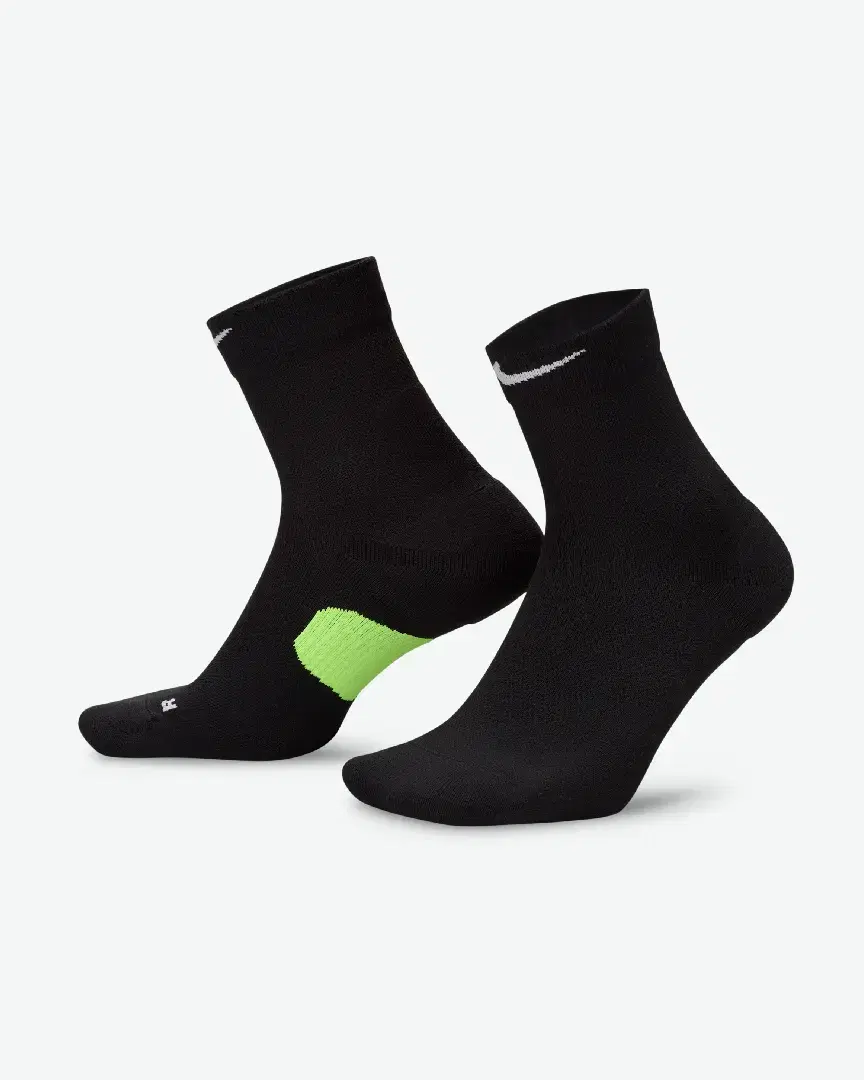 Chaussettes Mi-Mollet Basses Nike Midweight Running (1 Paire) - HV6935-010 (0) au meilleur prix !