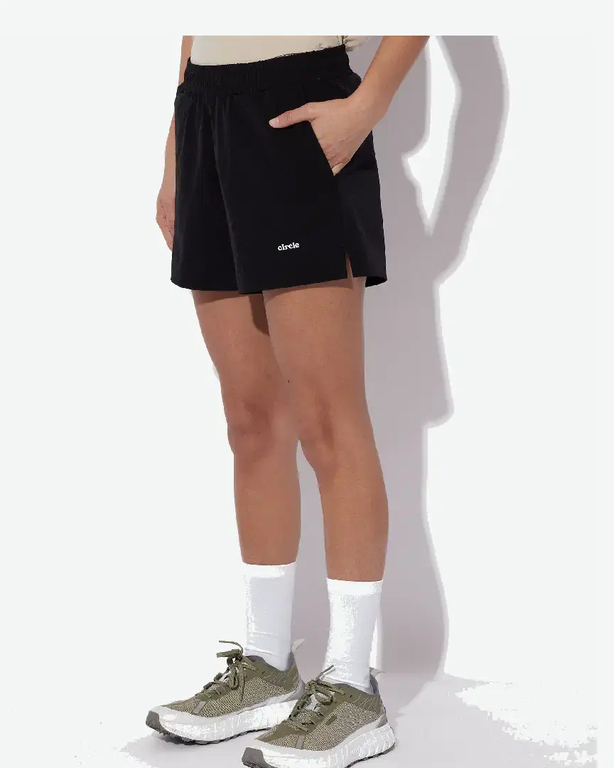 Circle Active Shorts Men - ACTIVE-SHORTS-WOMEN-ONYX-BLACK (4) au meilleur prix !