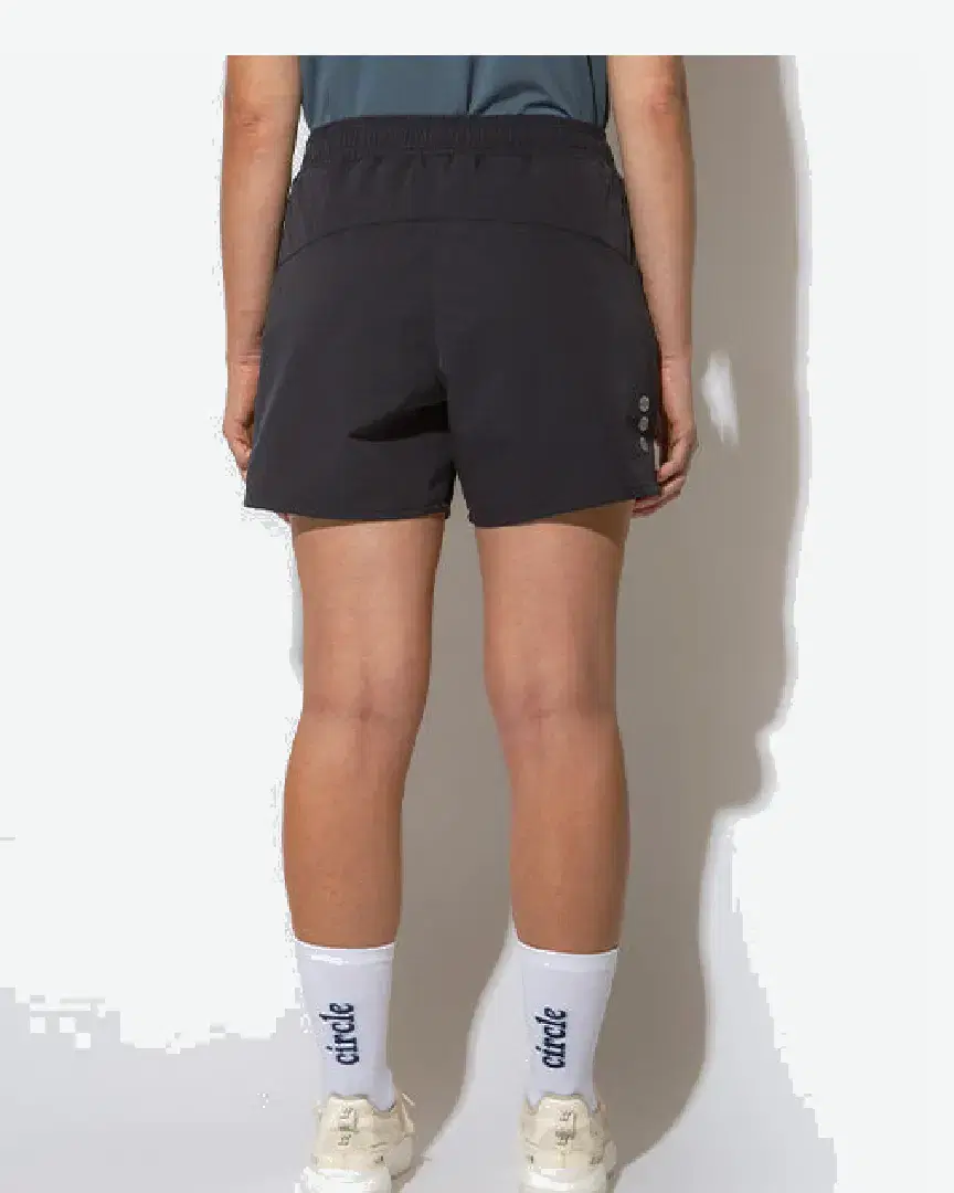 Circle Active Shorts Men - ACTIVE-SHORTS-WOMEN-ONYX-BLACK (8) au meilleur prix !