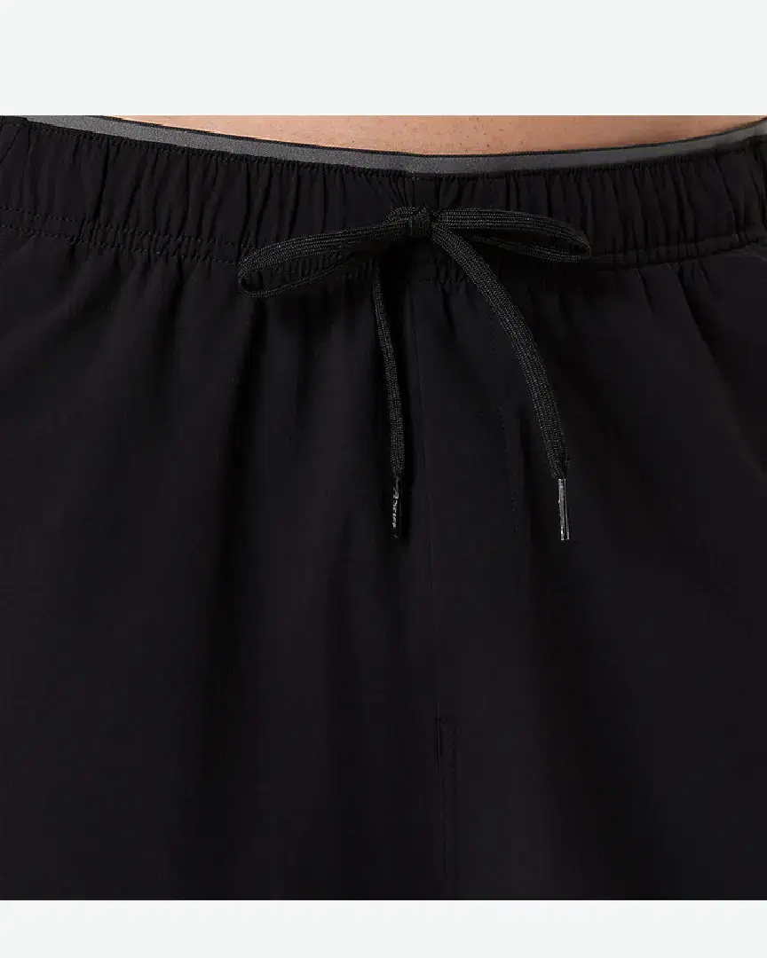 Comfort Core Stretch Woven 7In Short M - 2031F319-001 (5) au meilleur prix !