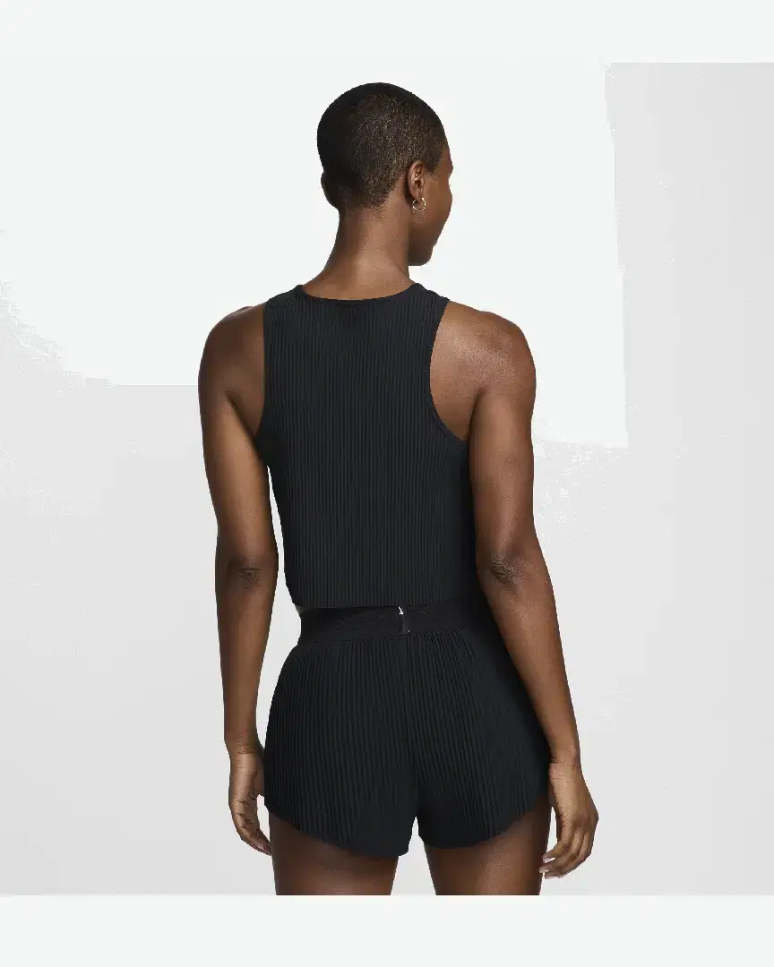 Crop-Top Dri-Fit Adv Nike Aeroswift W - FN2713-010 (1) au meilleur prix !