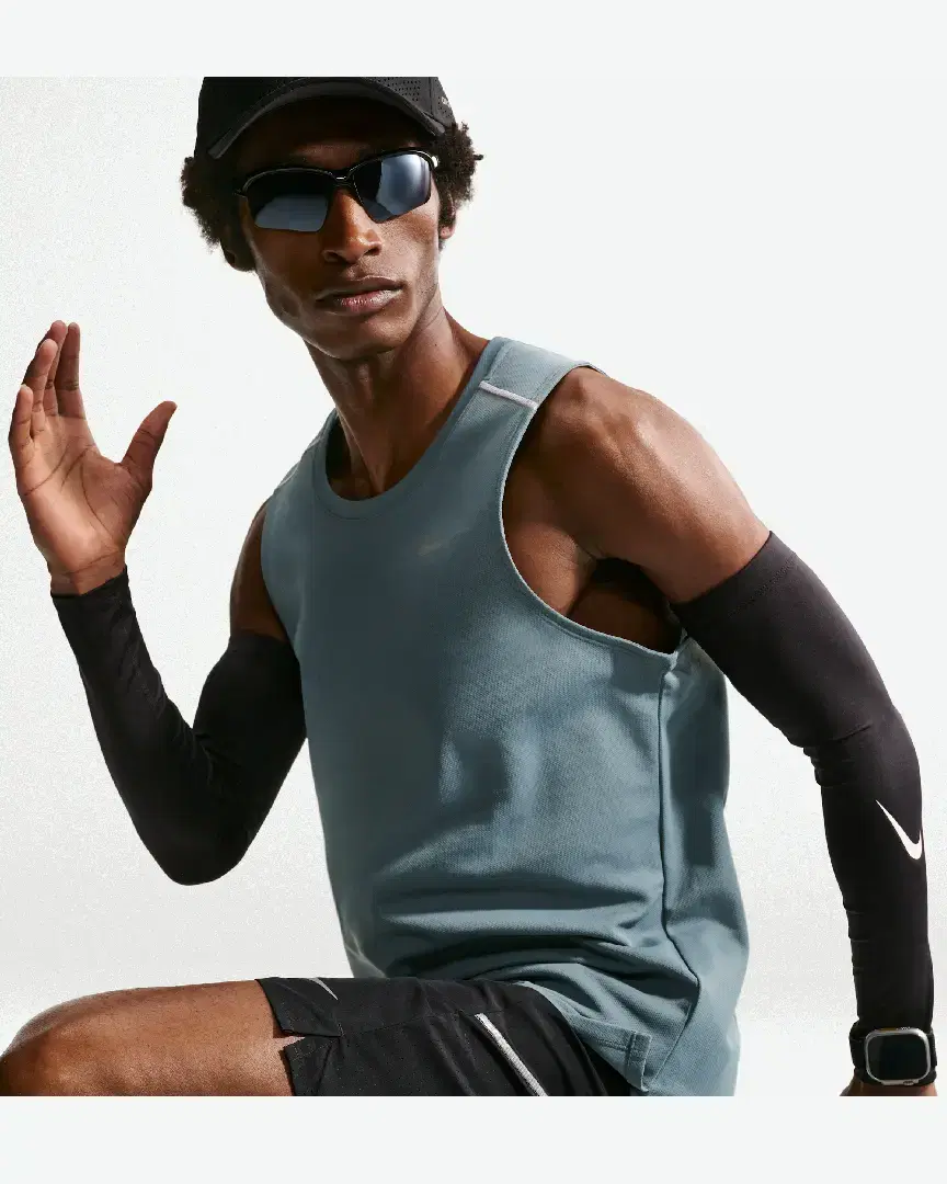 Débardeur Dri-Fit Nike Miler M - IF2018-382 (2) au meilleur prix !