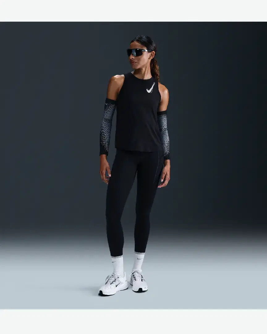 Débardeur Dri-Fit Nike One W - HJ2218-010 (3) au meilleur prix !