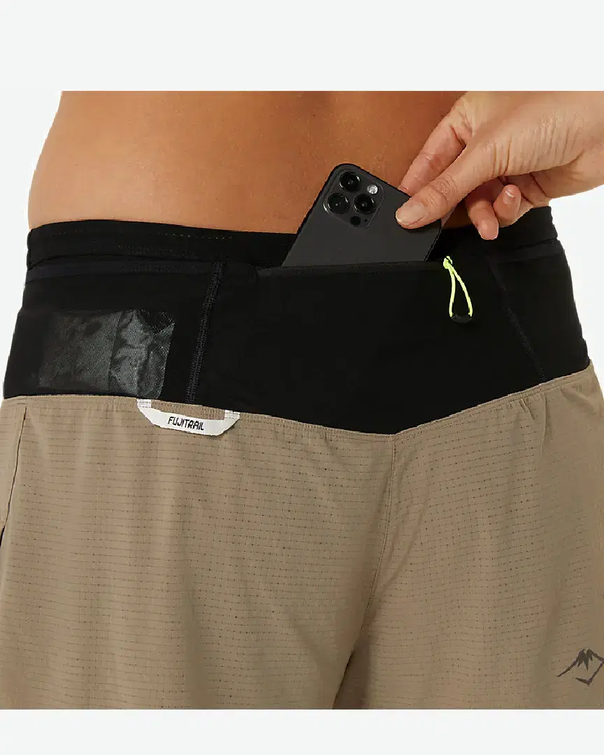 Short Asics Fujitrail 2-N-1 W - 2012C719-200 (6) au meilleur prix !