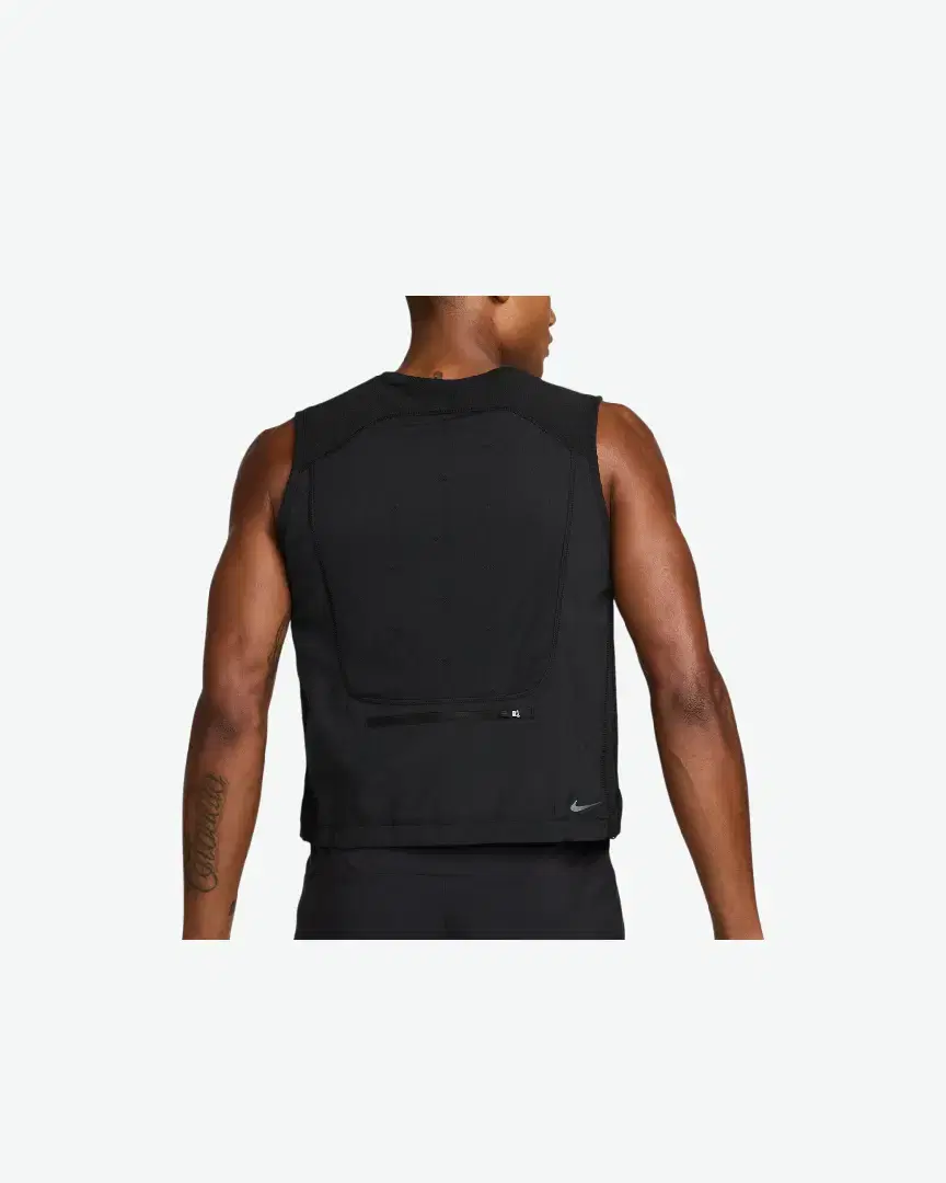 Gilet Nike Run Utility Vest M - HV2006-010 (1) au meilleur prix !