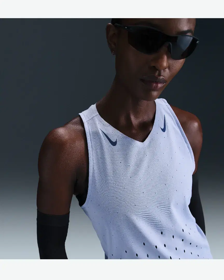 Débardeurs Nike W Nk Arswft Dfadv Singlet W - FN2504-057 (0) au meilleur prix !