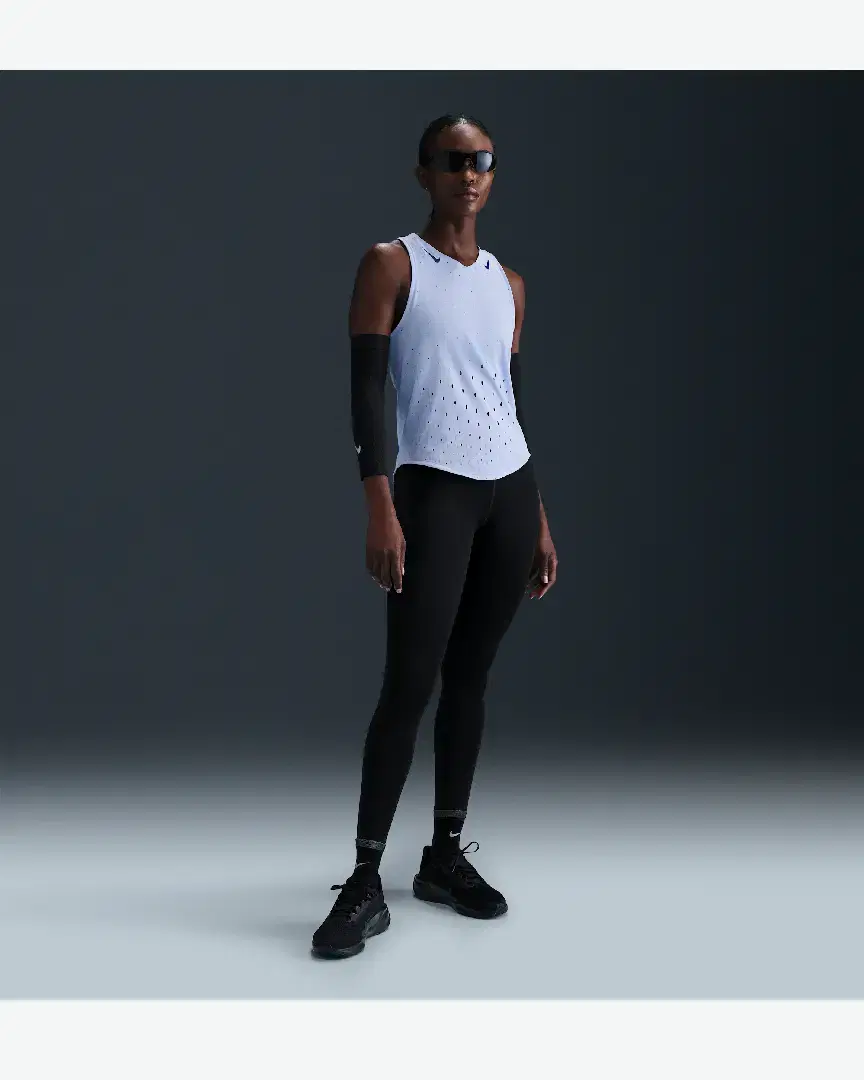 Débardeurs Nike W Nk Arswft Dfadv Singlet W - FN2504-057 (3) au meilleur prix !