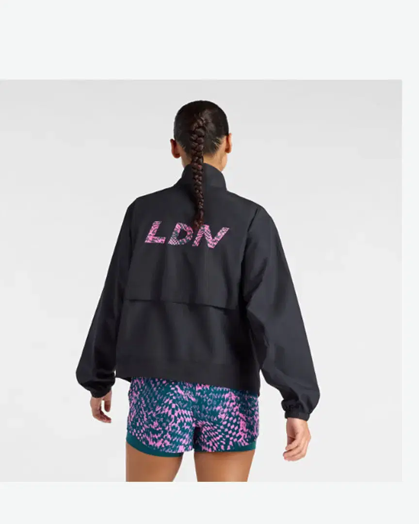 New Balance London Edition Fast Days Run Jacket W - WJ61Y12HBK (3) au meilleur prix !