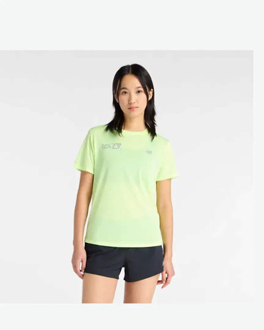 New Balance London Edition Rc Essential T-Shirt W - WT61385KAFG (0) au meilleur prix !