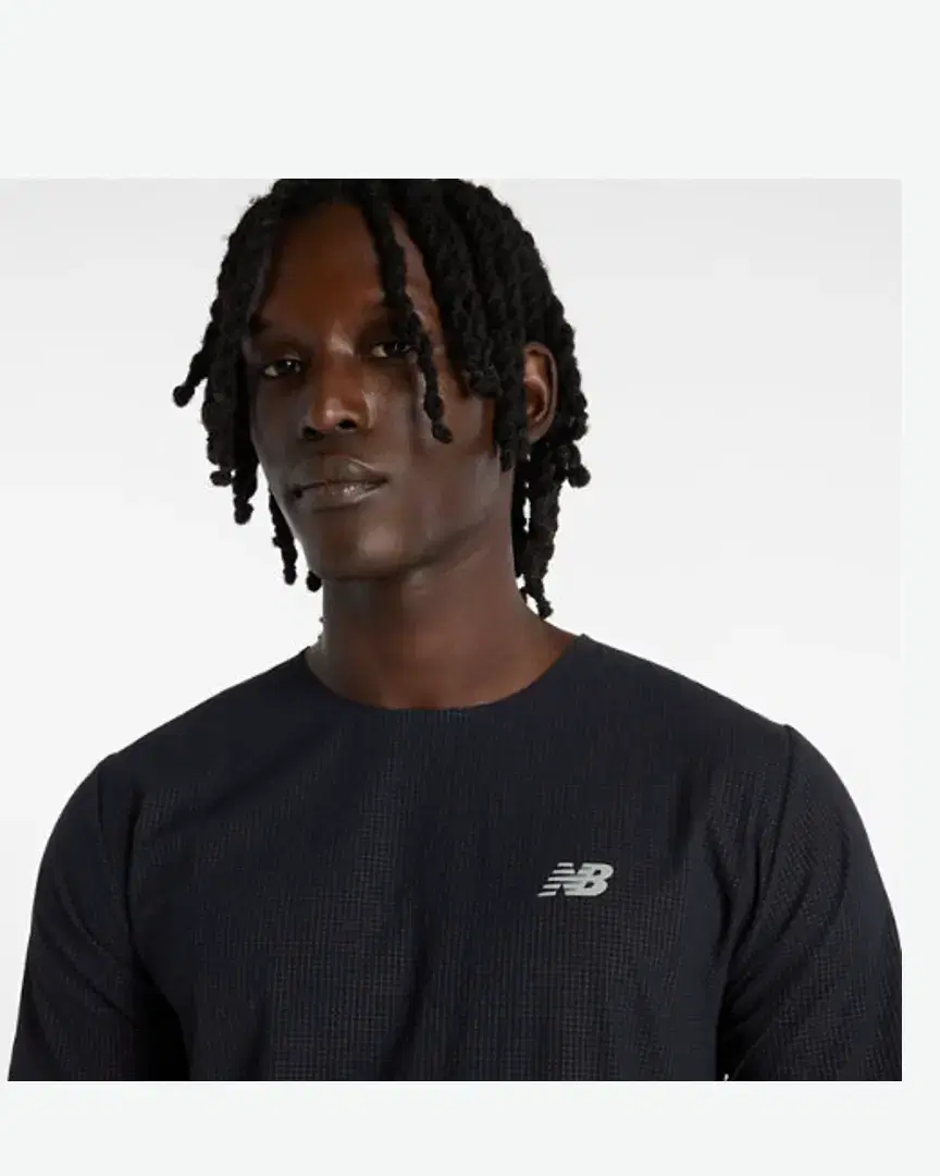 New Balance Race Day Ultra Light T-Shirt M - MT51208BK (1) au meilleur prix !