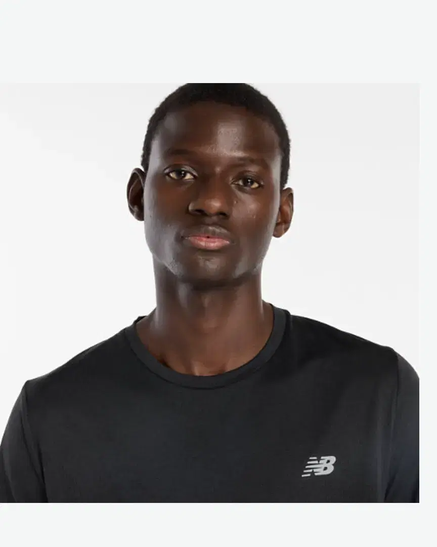 New Balance Rc Essential Graphic T-Shirt M - MT53216BK (2) au meilleur prix !