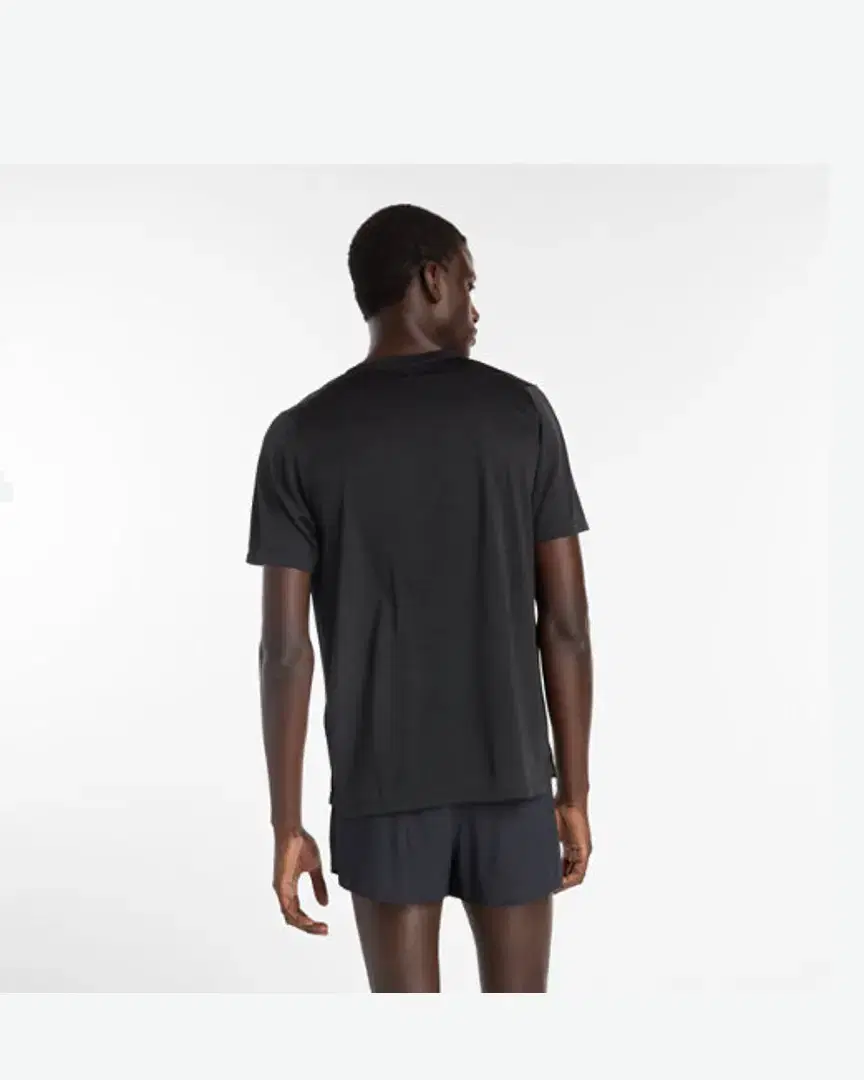 New Balance Rc Essential Graphic T-Shirt M - MT53216BK (3) au meilleur prix !