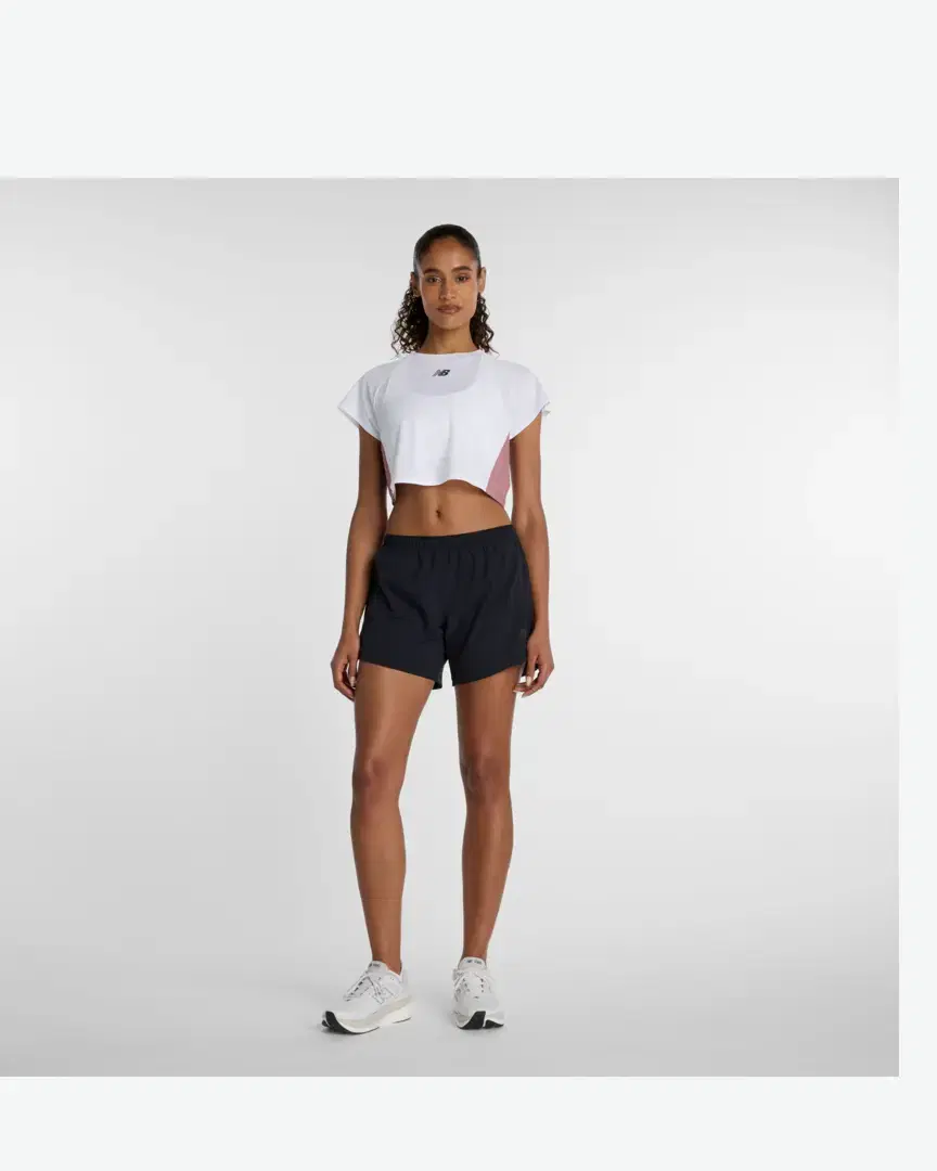 New Balance Rc Essential Short 5" W - WB6194E0BK (5) au meilleur prix !