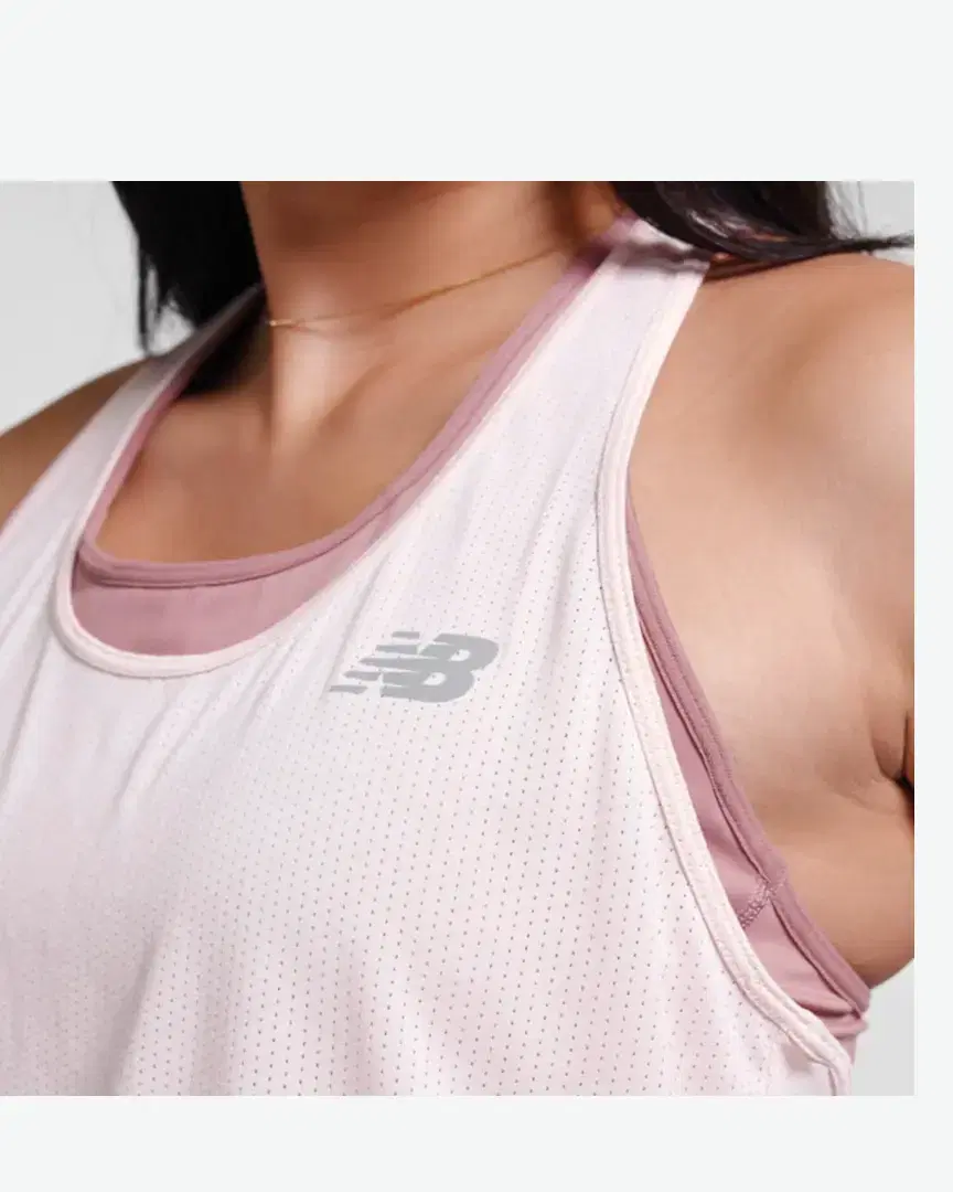 New Balance Rc Essential Tank W - WT41250WUR (5) au meilleur prix !