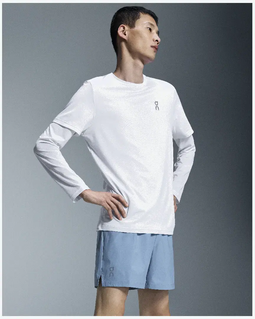 On Running 5Cm Core Shorts M - 1MF10120732 (2) au meilleur prix !