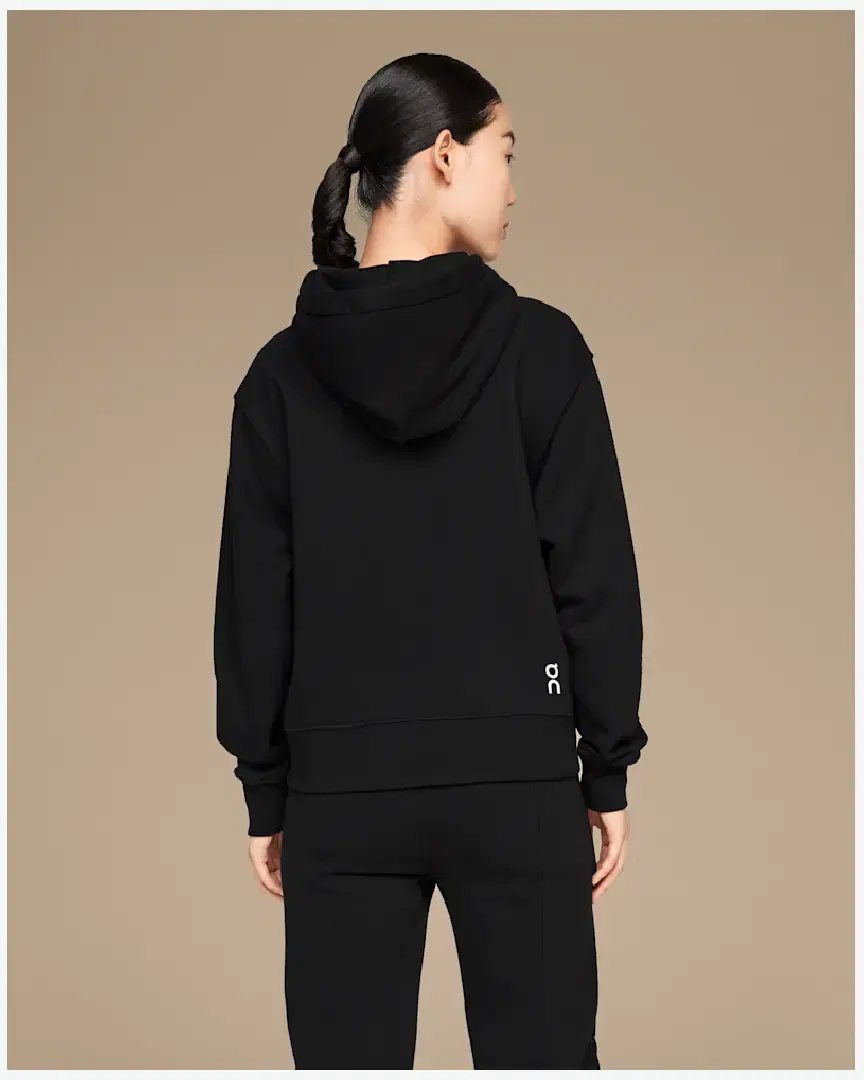 On Running Club Hoodie W - 1WE10040553 (2) au meilleur prix !