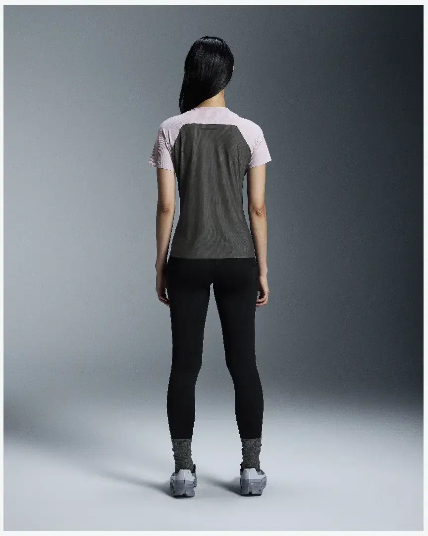 Tee-Shirt On Running Performance-T W - 1WE10313460 (1) au meilleur prix !