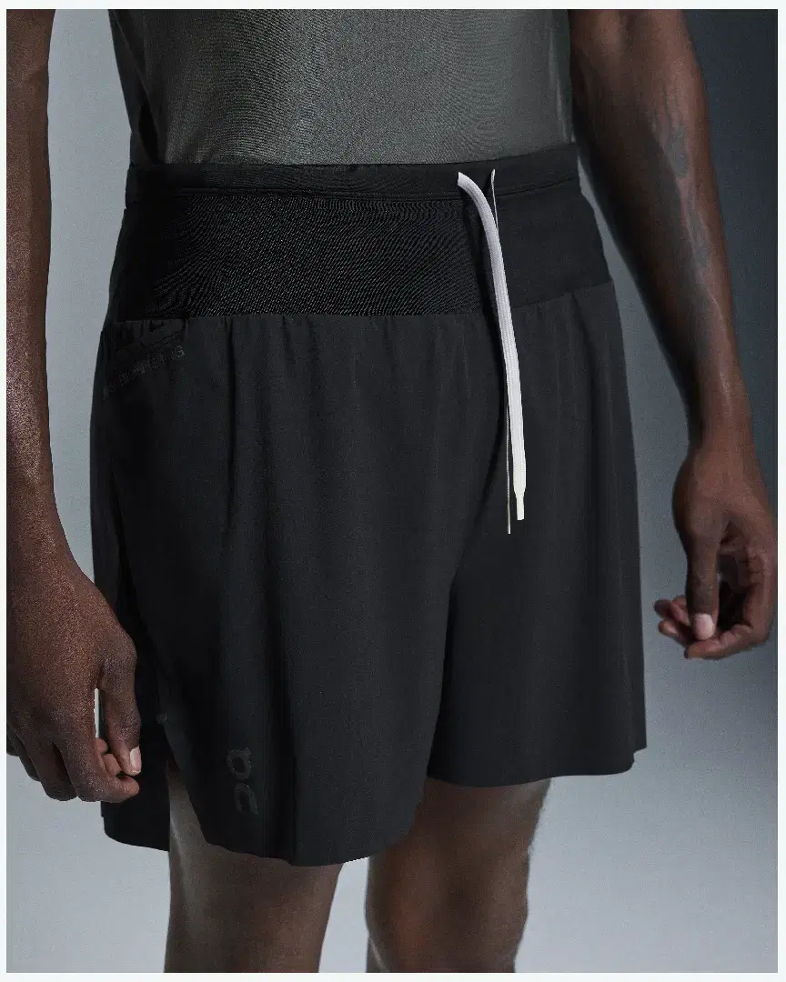 On Running Ultra Shorts M - 1ME30321043 (3) au meilleur prix !