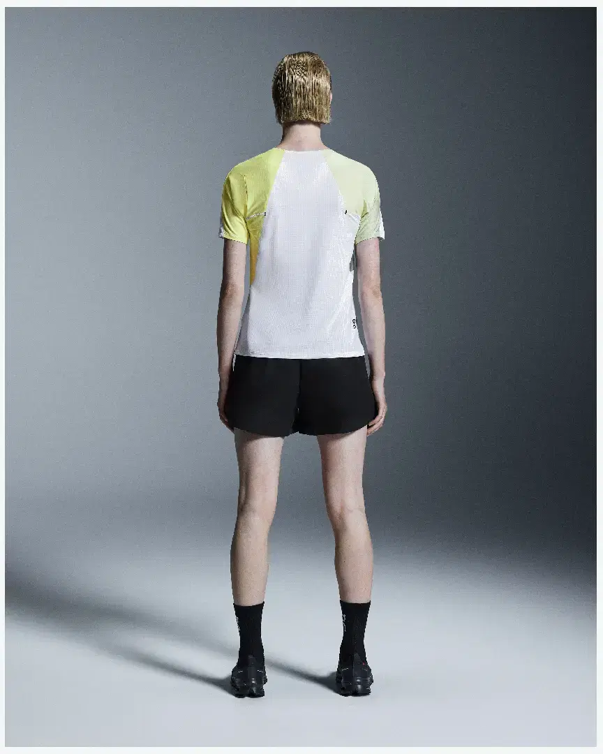 On Running Ultra Shorts W - 1WE30331043 (1) au meilleur prix !