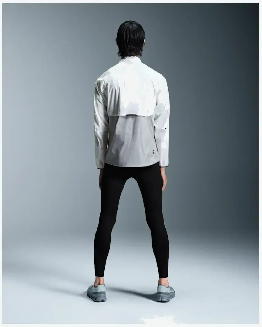 Veste À Capuche On Running Weather Jacket M - 1ME10310813 (1) au meilleur prix !