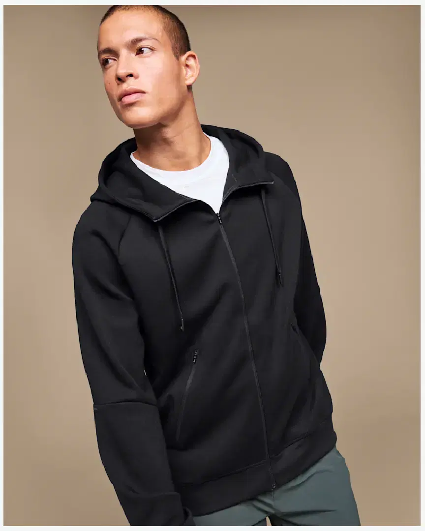 On Running Zipped Hoodie M - 1ME11440553 (1) au meilleur prix !