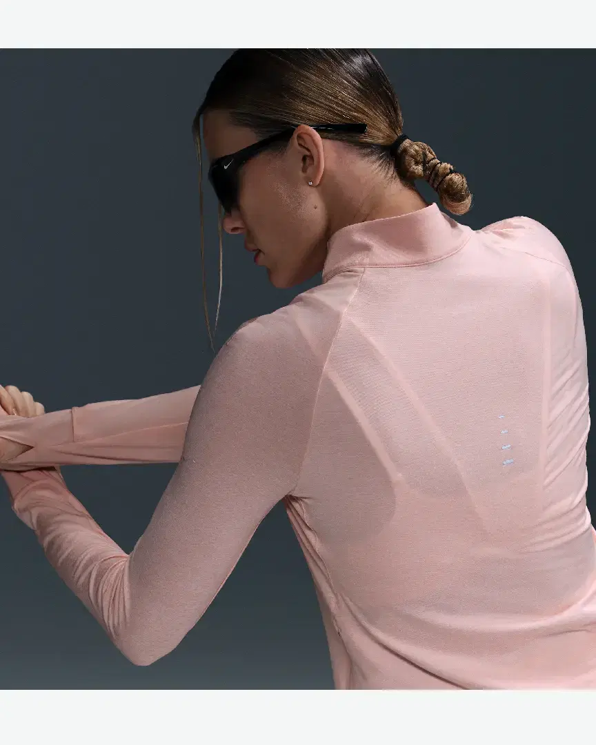 Pull 1/4 Zip Anti-Uv Dri-Fit Nike Swift W - HQ0499-607 (1) au meilleur prix !