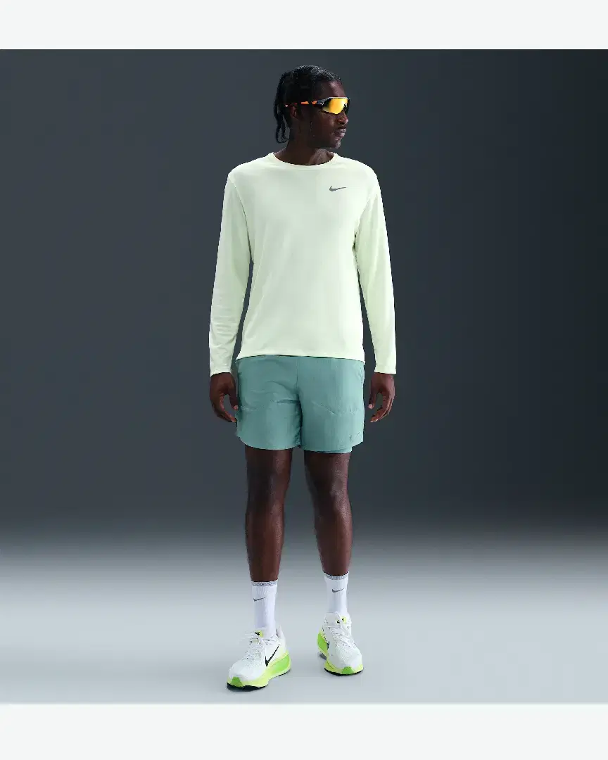 Short 2-En-1 18 Cm Dri-Fit Nike Stride M - DM4759-017 (0) au meilleur prix !