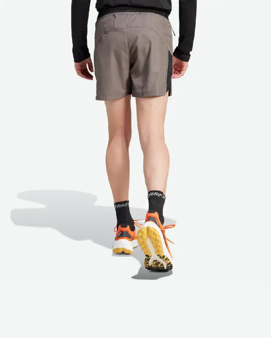 Short Adidas De Trail Running Terrex M - IT7913 (1) au meilleur prix !