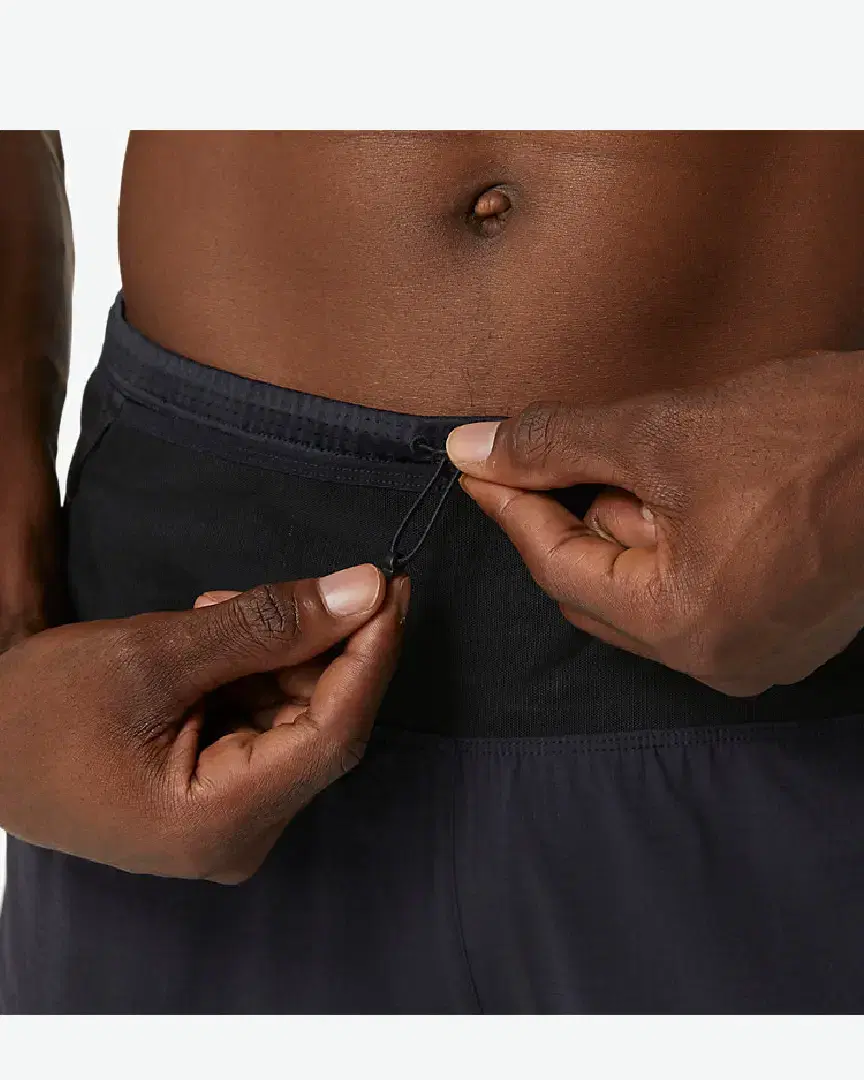 Short Asics Fujitrail M - 2011C726-001 (8) au meilleur prix !