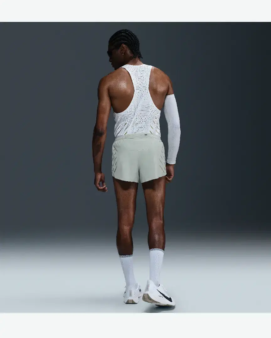 Short Dri-Fit Adv Nike Aeroswift X Jakob 5 Cm M - HQ4197-034 (3) au meilleur prix !