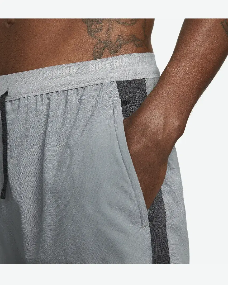 Short Hybride Dri-Fit Nike Stride 13 Cm M - DM4757-084 (3) au meilleur prix !