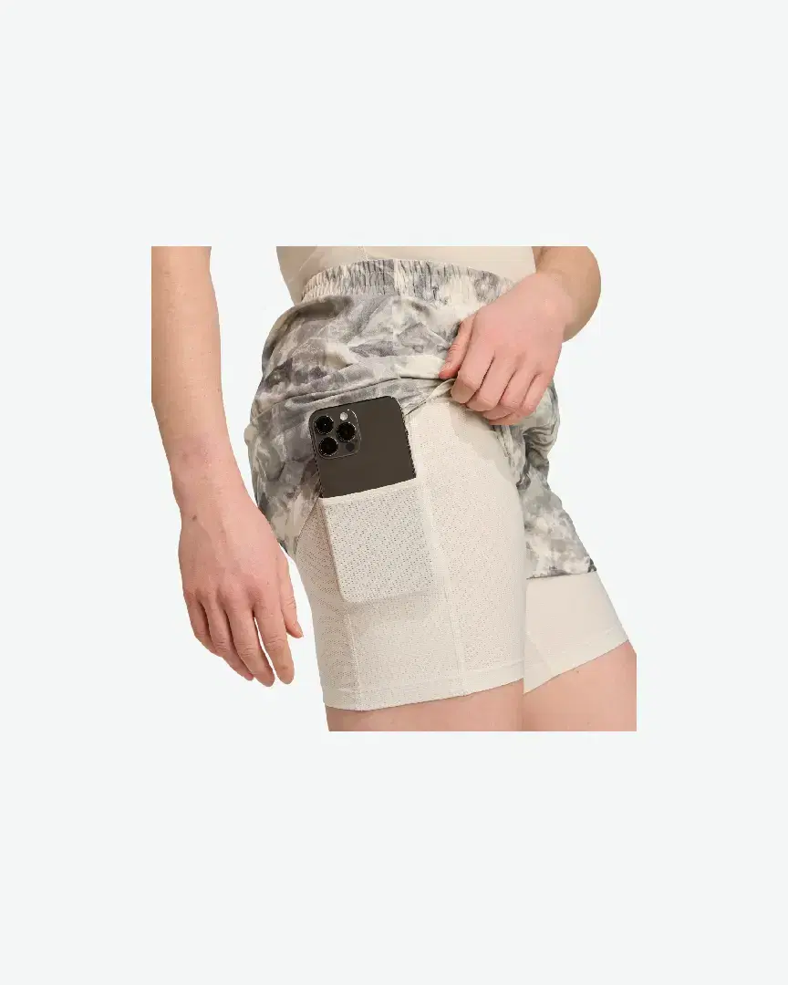 Shorts Adidas Own The Run Spray Dye 2In1 W - JN9669 (3) au meilleur prix !