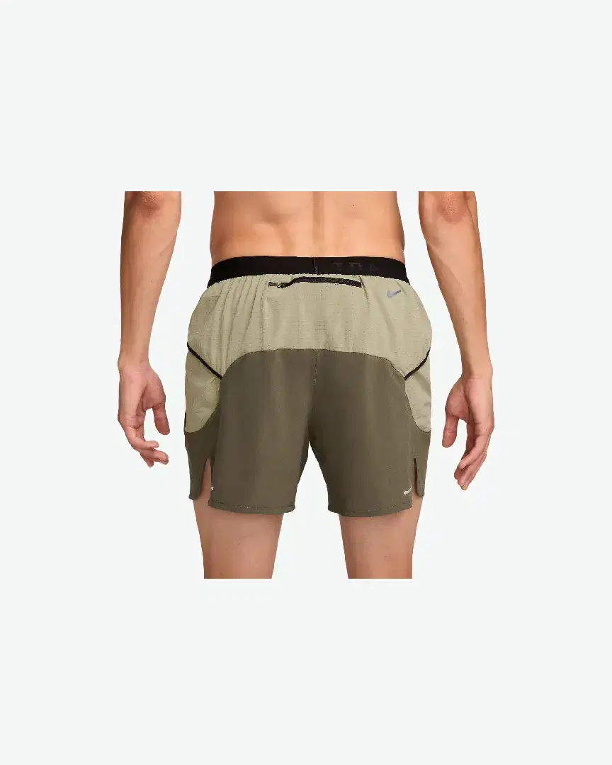 Shorts Nike Dri-Fit Men S 5" Brief-Lined Trail Shorts M - DV9311-222 (1) au meilleur prix !