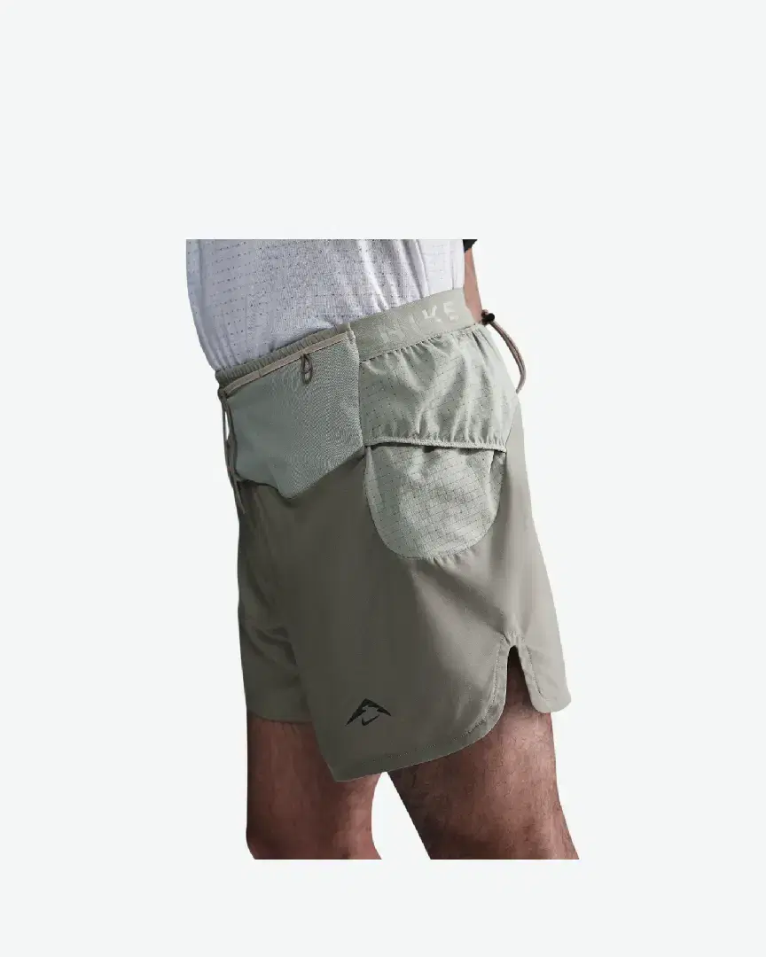Shorts Nike Dri-Fit Men S 5" Brief-Lined Trail Shorts M - HJ3572-320 (1) au meilleur prix !