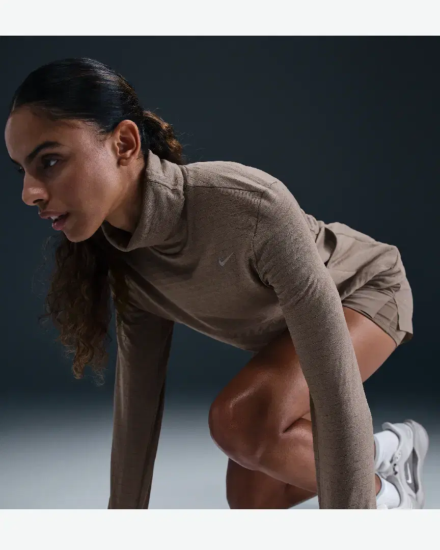 Tee-Shirt À Col Roulé Nike Therma-Fit Swift W - FB5306-214 (2) au meilleur prix !