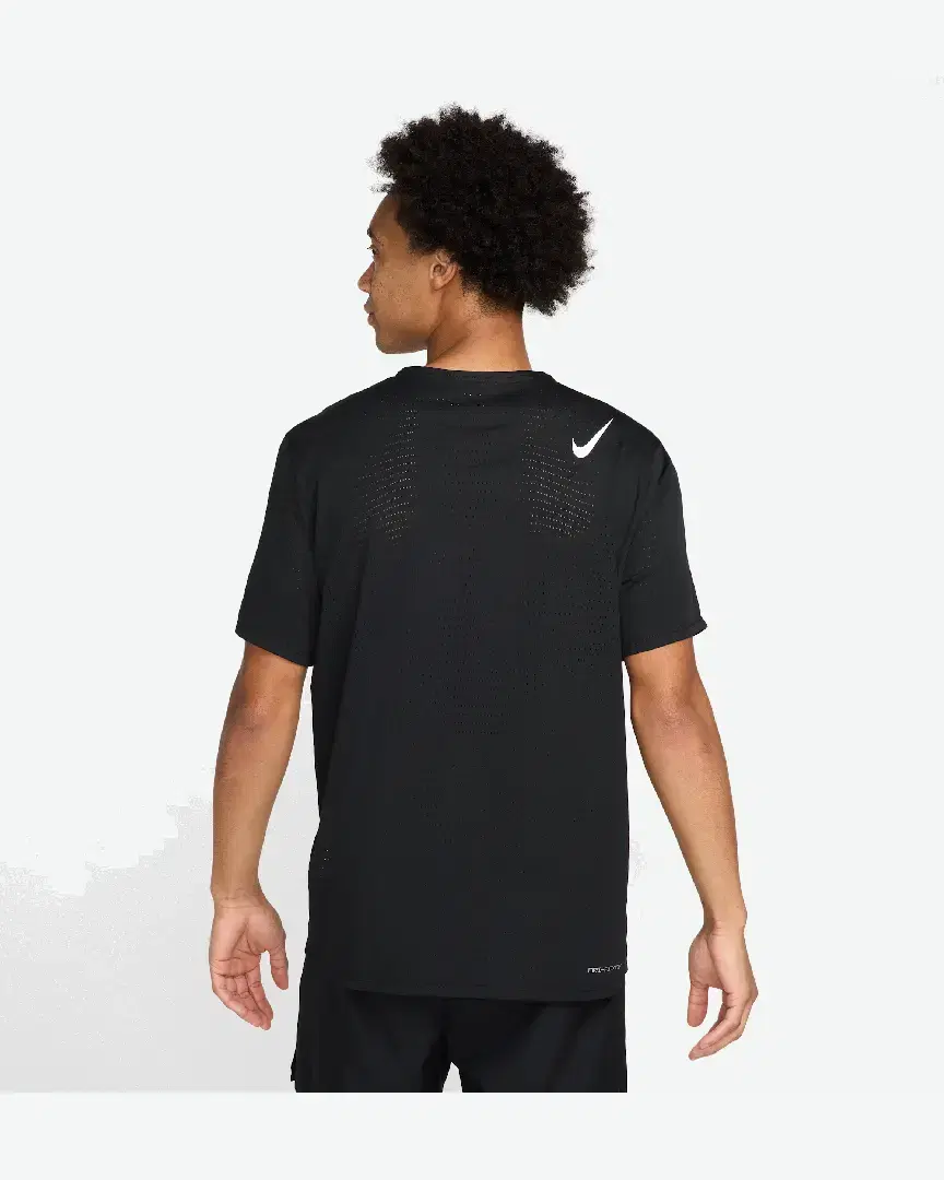 Tee-Shirt À Manches Courtes Dri-Fit Adv Nike Aeroswift M - HJ3377-010 (1) au meilleur prix !