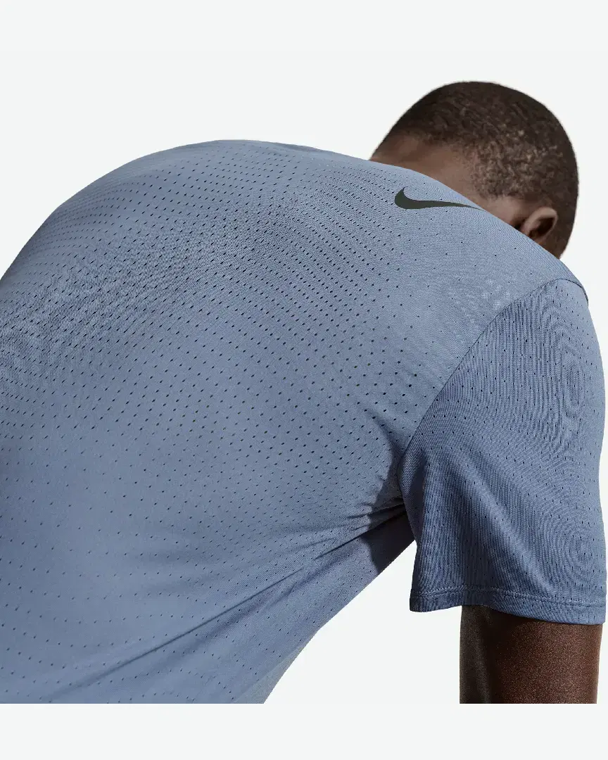 Tee-Shirt Nike Aeroswift M - HJ3377-491 (1) au meilleur prix !