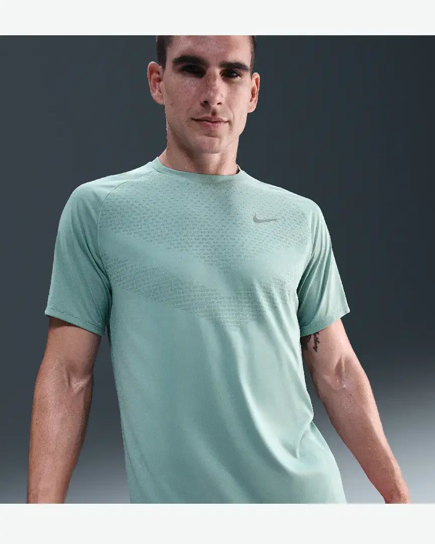 Tee-Shirt Nike Stride Berlin Marathon M - HV5203-017 (0) au meilleur prix !
