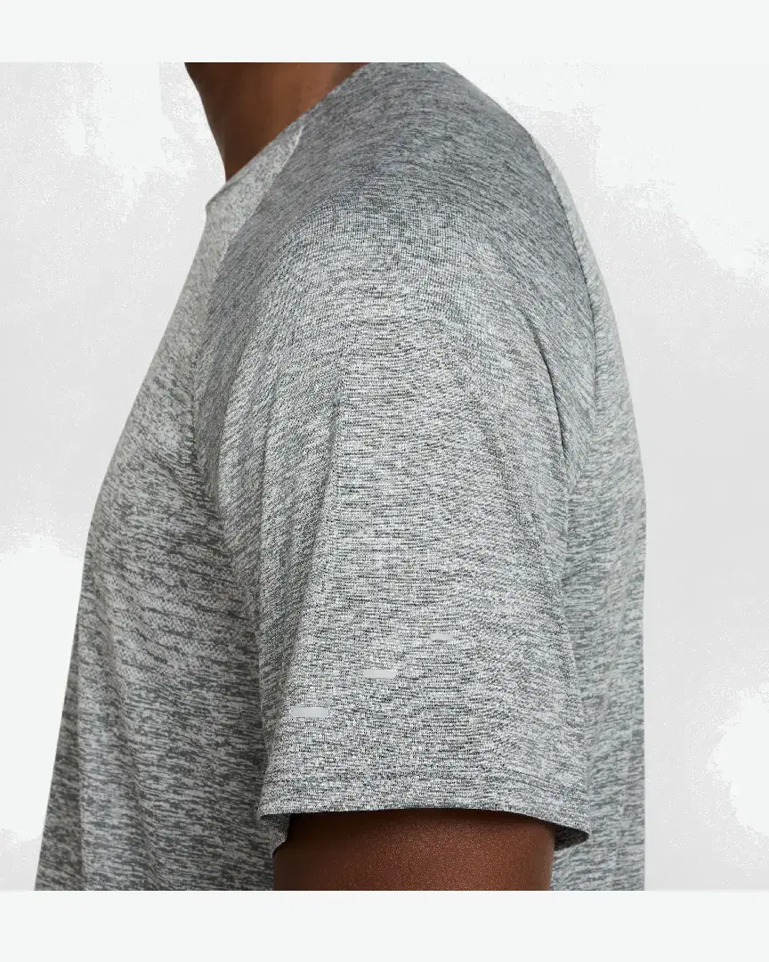 Tee-Shirt Nike Stride Berlin Marathon M - HV5203-084 (3) au meilleur prix !