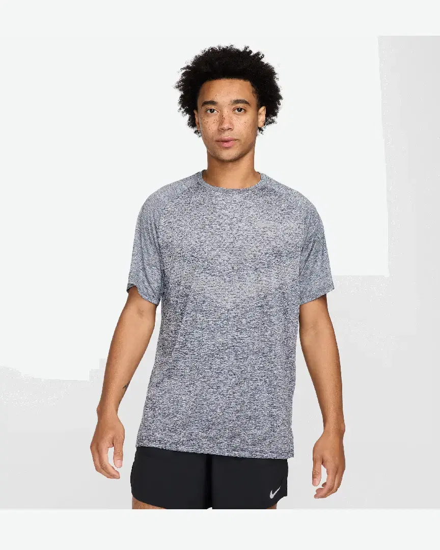 Tee-Shirt Nike Stride Berlin Marathon M - HV5203-437 (0) au meilleur prix !