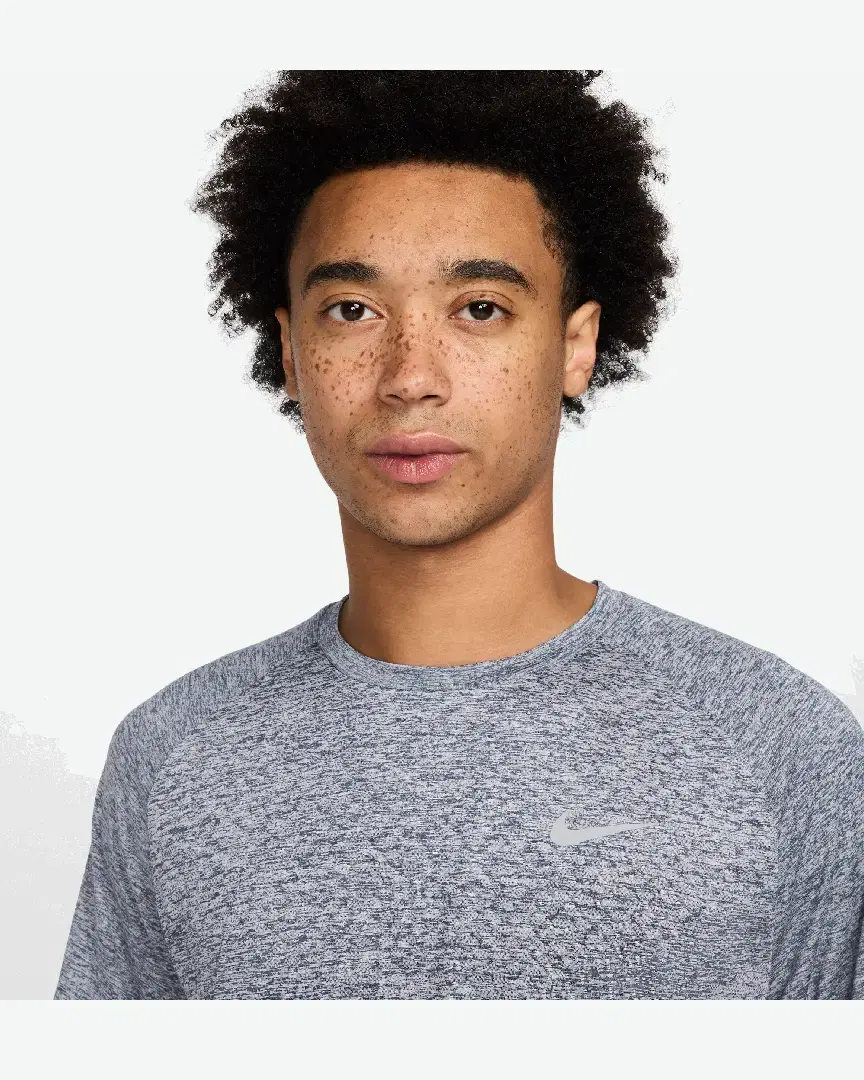 Tee-Shirt Nike Stride Berlin Marathon M - HV5203-437 (2) au meilleur prix !