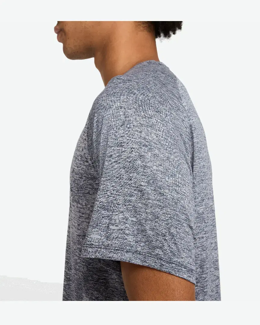 Tee-Shirt Nike Stride Berlin Marathon M - HV5203-437 (3) au meilleur prix !