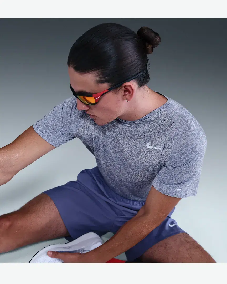 Tee-Shirt Nike Stride Berlin Marathon M - HV5203-499 (2) au meilleur prix !