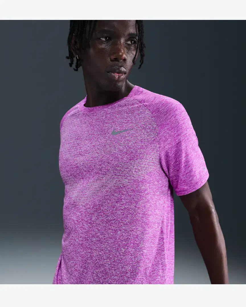 Tee-Shirt Nike Stride Berlin Marathon M - HV5203-551 (0) au meilleur prix !