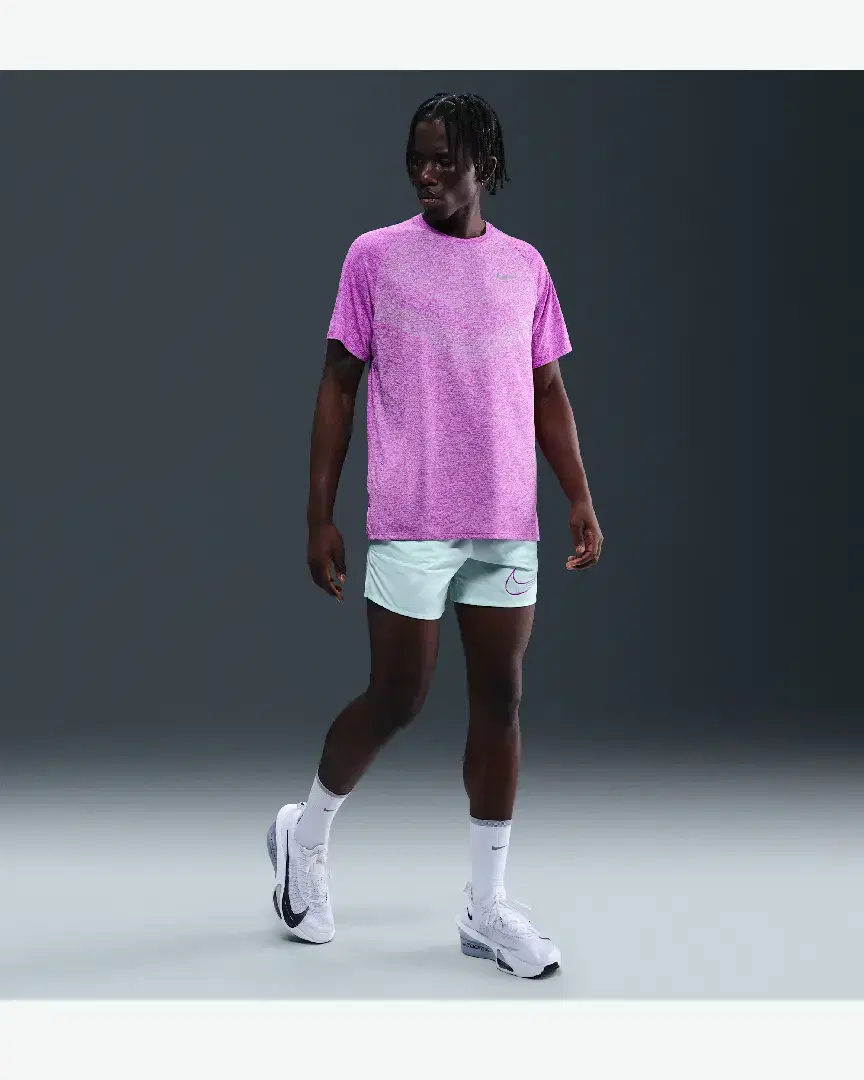 Tee-Shirt Nike Stride Berlin Marathon M - HV5203-551 (3) au meilleur prix !