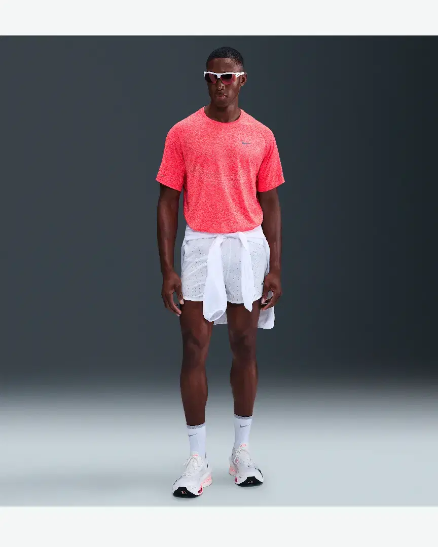 Tee-Shirt Nike Stride Berlin Marathon M - HV5203-635 (3) au meilleur prix !