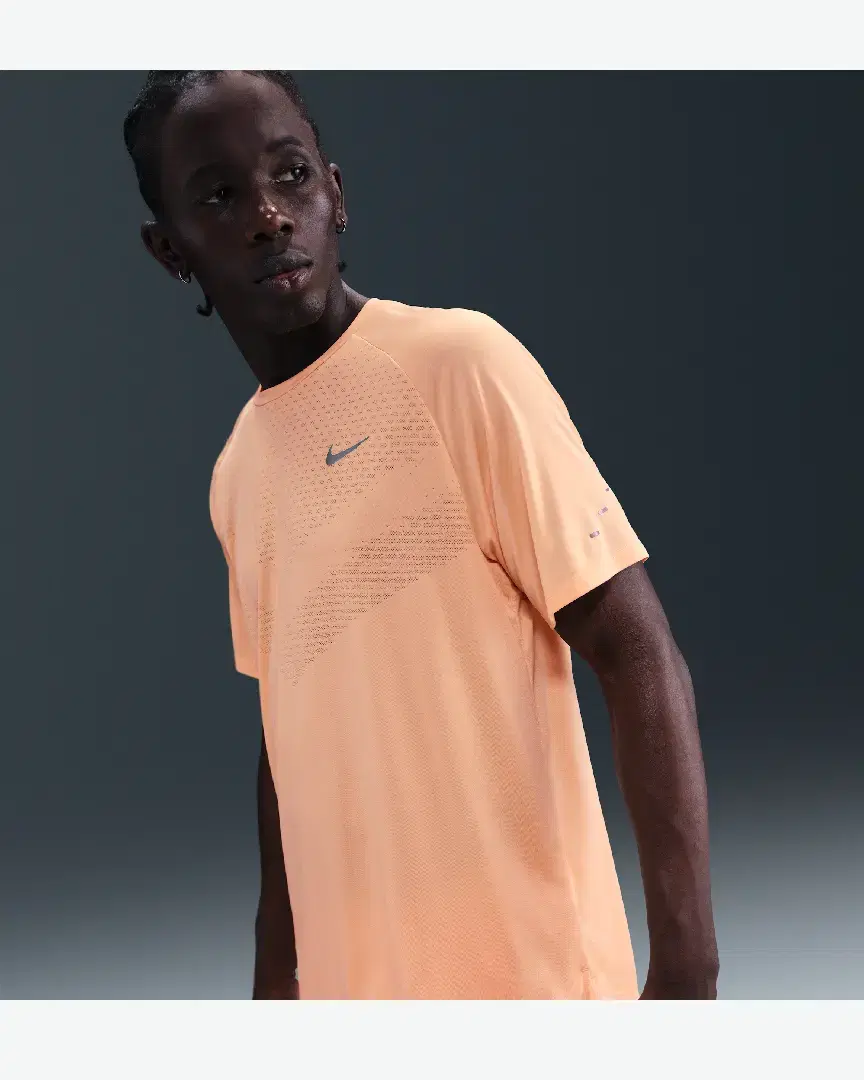 Tee-Shirt Nike Stride Berlin Marathon M - HV5203-734 (0) au meilleur prix !