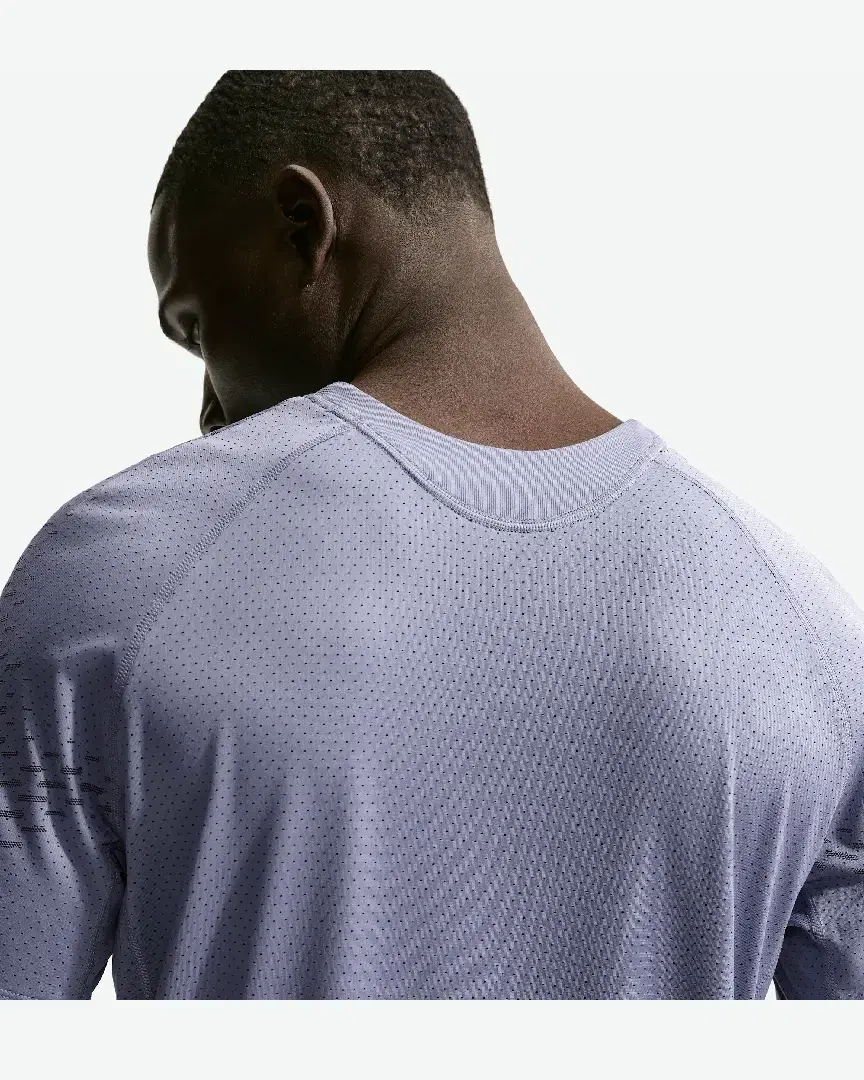 Tee-Shirt À Manches Courtes Et Motifs Réfléchissants Dri-Fit Adv Nike Stride M - IF2088-506 (1) au meilleur prix !